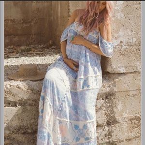 Fillyboo maternity “carousel” - sky blue